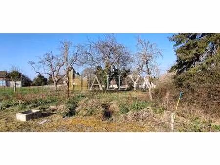 vente terrain à gisors (27140) : à vendre / 837m² gisors