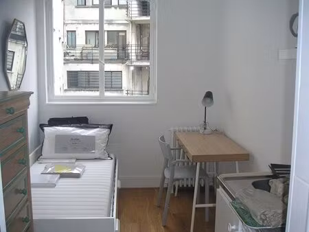 location appartement 1 pièce 9m²