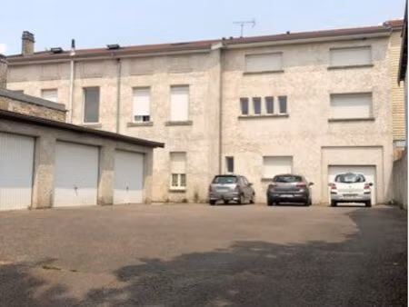 appartement f4 + garage+ cour commune