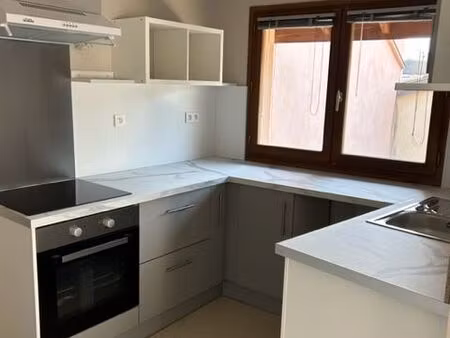 appartement f3 avec terrasse et garage