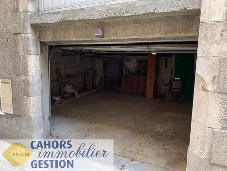 location parking cahors 46000