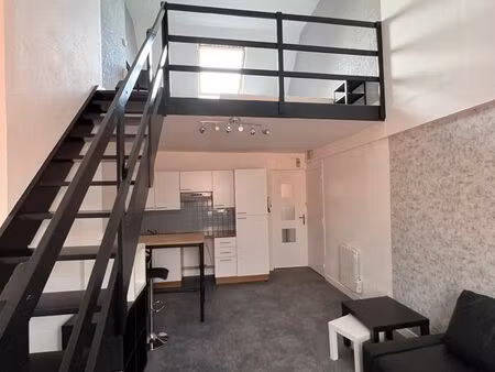 appartements t2 22 à 34m2 meublés  vieux lille  pour étudiants  à réserver pour le 1/8. id