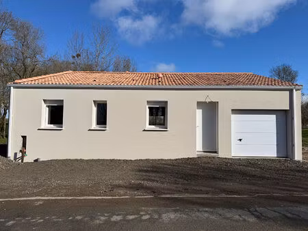 vente maison 4 pièces  81.93m²  la jonchère
