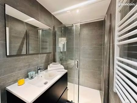 appartement 2 pièces entièrement rénové avec terrasse – juan-les-pins