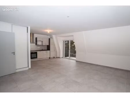 superbe appartement 2p 58 m² avec balcon plein sud et parking