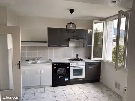 location t2 seyssinet pariset