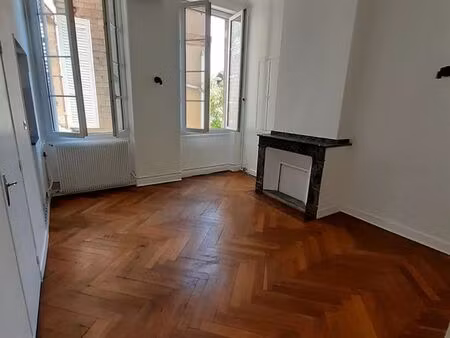 joli appartement hyper centre t1bis