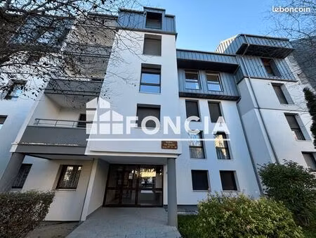 studio 1 pièce 32 m²