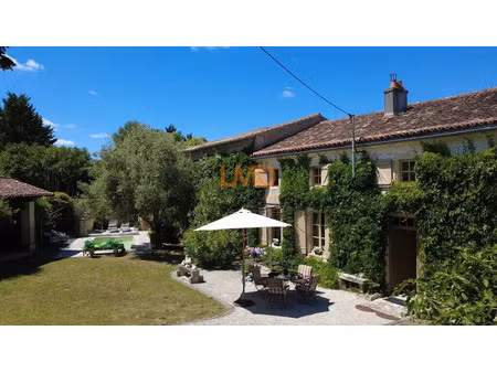 vente maison 5 pièces 218 m² à varaize (17400)  390 000 €