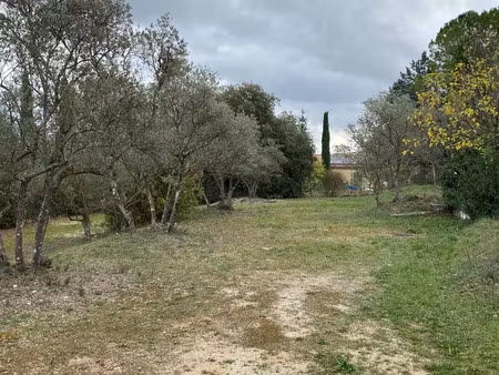 vente terrain neuf 800m2 saint-maximin-la-sainte-baume - 169000 € - surface privée