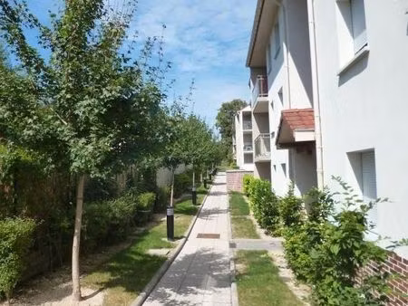 appartement t3 avec terrasse et parkings à chalons