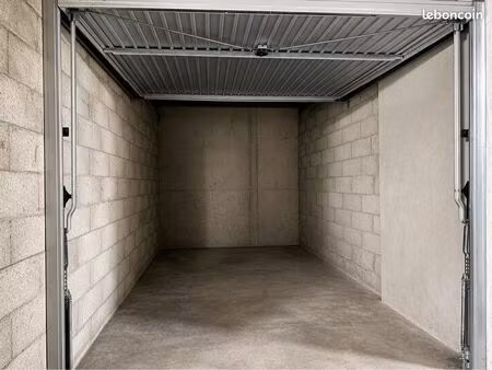 location box/garage