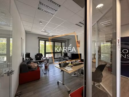 location local professionnel 1 863m² chessy 77700