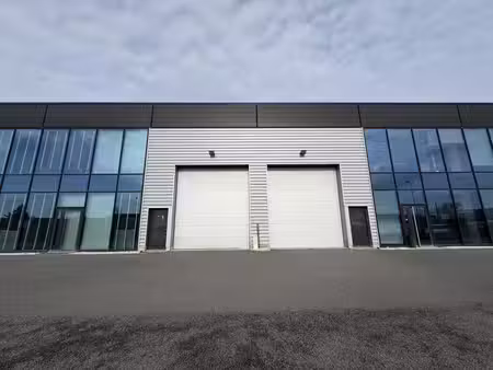 location local d’activités saint-laurent-d’agny 69440 470m²