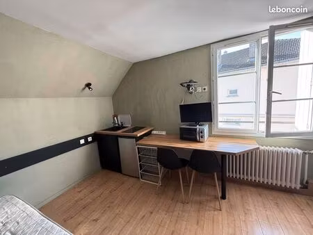 studio meublé