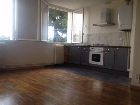 location appartement 3 pièces 47m² montpellier 34000