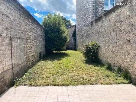appartement t3 avec grand jardin privatif