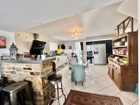 location maison 7 pièces 177m²