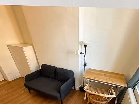 particulier loue appartement t2 à proximité immédiate de la catho