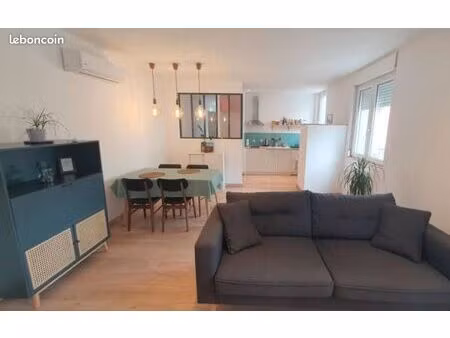 superbe appartement meublé à 300m des remparts