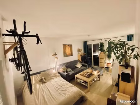 location studio meublé 31m²  rue lecourbe (15e) - 1268 cc