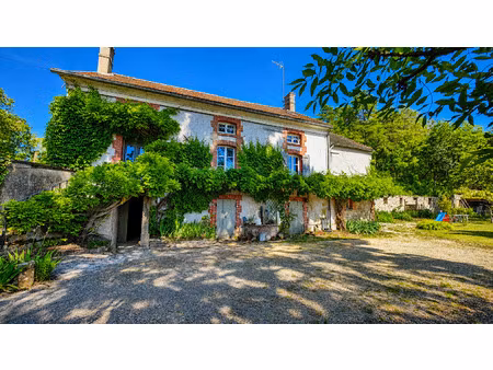 vente maison à villecerf (77250) : à vendre / 220m² villecerf