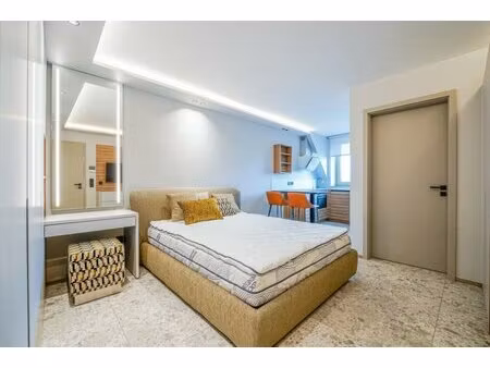 à louer studio 30 m² – 1 400 € |roeser