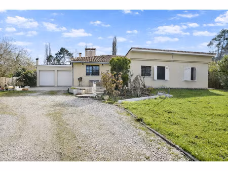 propriété de plain-pied de 200 m2 sur terrain de 6 000 m2 co