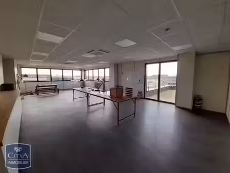 local professionnel à louer - gazeran (78) - 2 220€