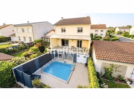 maison 5 pièces - 150 m²
