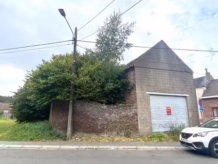 hangar de 85 m2 avec grand terrain - sous option! plus de vi