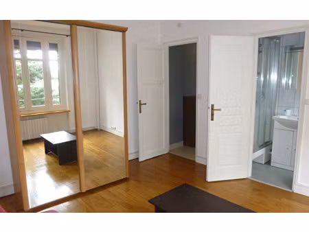 location appartement  24.55 m² t-1 à issy-les-moulineaux  869 €