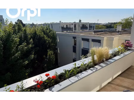 location appartement  75 m² t-3 à montigny-le-bretonneux  1 450 €