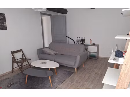 location appartement  m² t-2 à nîmes  558 €