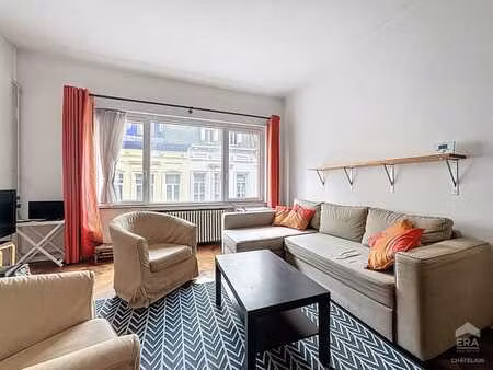 studio meublé avec mezzanine à louer à ixelles