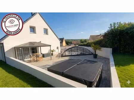 pavillon de 8 pièces avec piscine et grand jardin à montsenelle