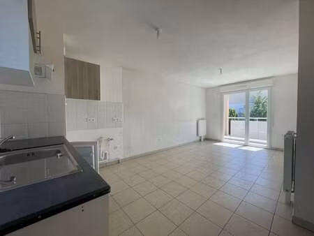 location appartement 3 pièces à saint-brieuc (22000) : à louer 3 pièces / 56m² saint-brieu