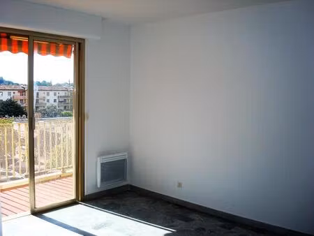 location appartement 2 pièces 42m² draguignan 83300