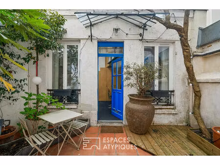 petite maison avec cour au calme absolu - marcadet-poissonnier