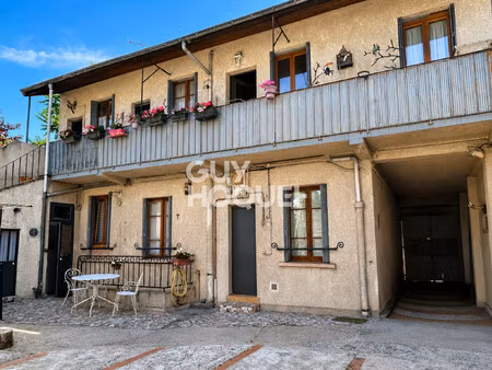 ensemble immobilier comprenant 4 logements - terrasse et jardin - double box