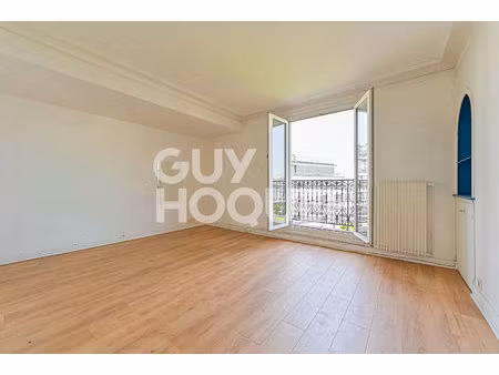 exclusivité village faidherbe 2 pièces très lumineux avec balcon