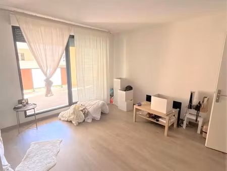 appartement à louer 1 pièce 33.34 m² - aix-en-provence (13) - 692€