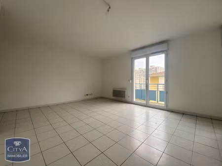 appartement à louer 2 pièces 48.43 m² - avignon (84) - 511€