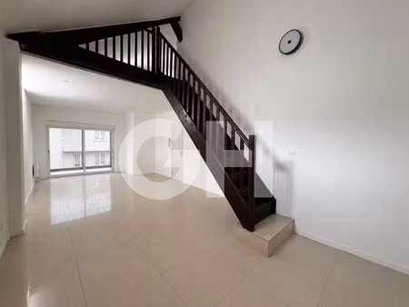 appartement 2 pièces à louer en rez-de-chaussée à jeumont  france
