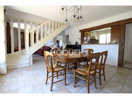 à vendre charmante maison avec dépendance à verneuil-l'étang