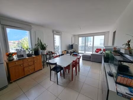 location appartement 3 pièces 65m² bonneville 74130