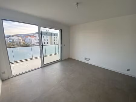 location appartement 2 pièces 43m²