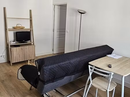 location appartement 2 pièces 29m² cognac 16100