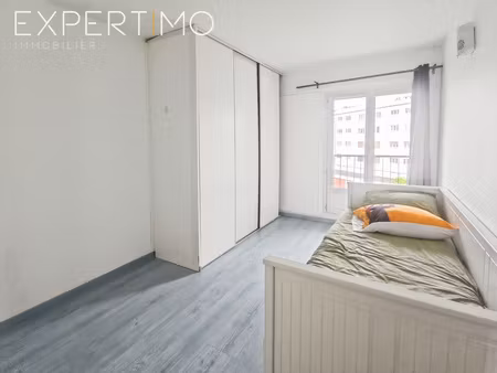 chambre à louer au pied de la gare massy-palaiseau