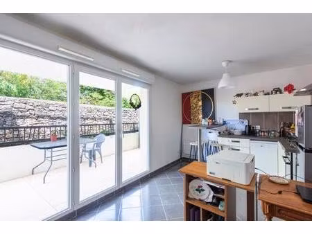 charmant t1 avec terrasse et parking à saint-rémy-de-provence – investissement locatif séc